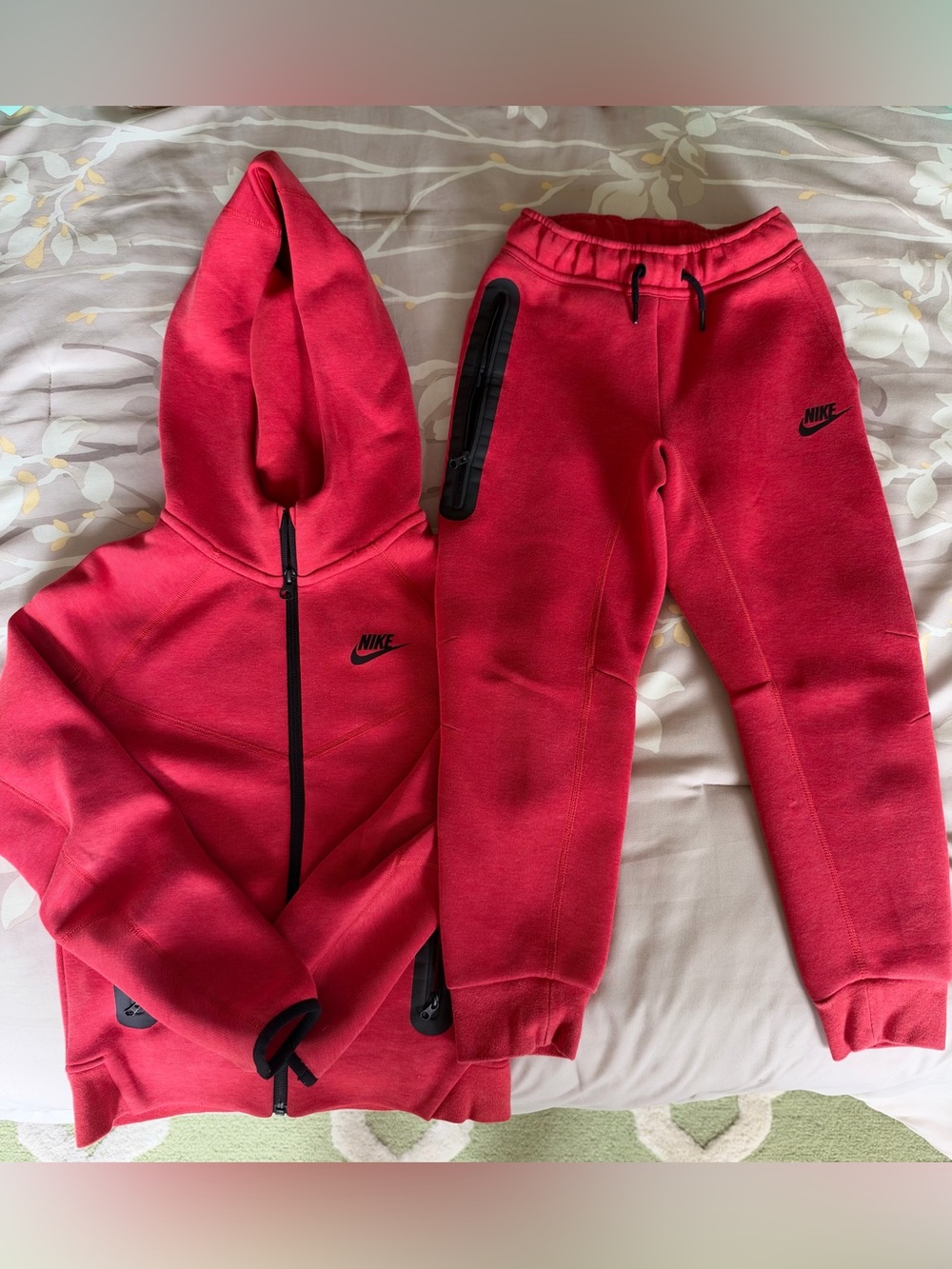 Nike Tech Fleece Red Hoodie Jogger Set Youth S Boys 2 Piece Tracksuit